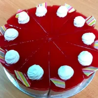 Snapdishの料理写真:Strawberry mousse cake|Fiona Leeさん