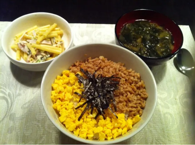 今夜はそぼろご飯。|まよさん