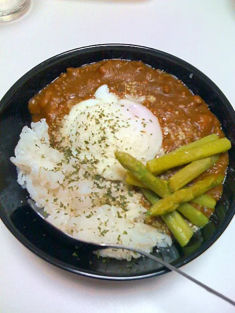 キーマカレー温玉アスパラのせ|ukoukoさん