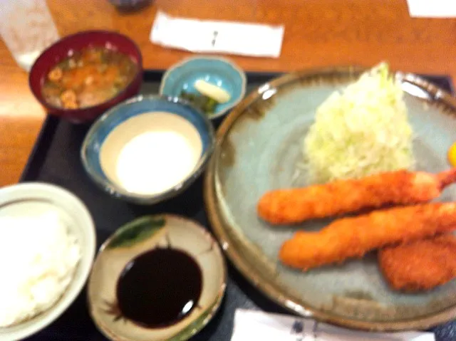 エビフライとヒレカツの定食|よこけんさん