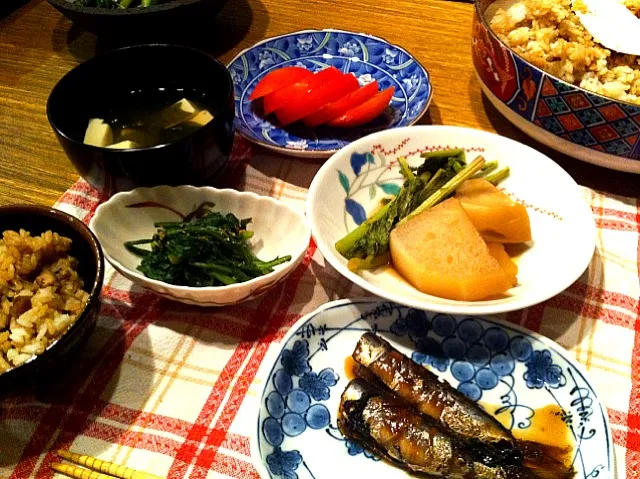 鰯の梅煮  かぶの煮付け  春菊の和え物  かしわご飯|高田恵子さん