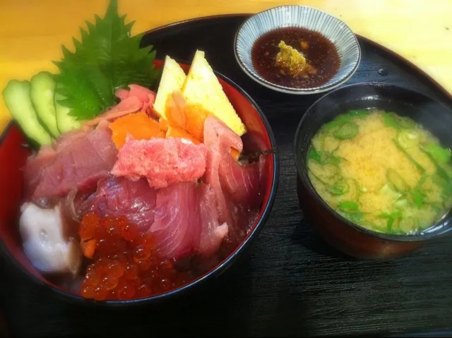 海鮮丼|ほしたくさん