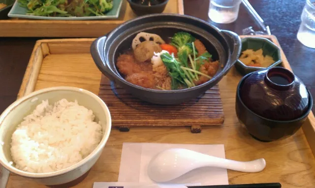 Snapdishの料理写真:チキン母さん煮定食|TANIGAWA Masaruさん