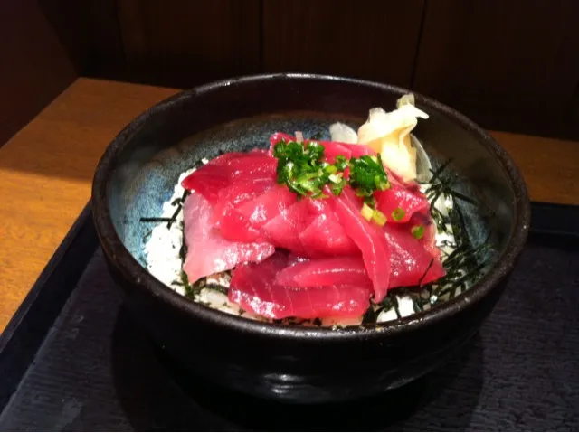 マグロ丼|かとけんさん