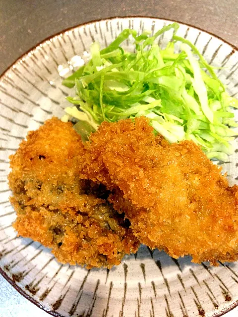 今シーズン初めてのカキフライです。海と空には量が足りませんでした。|鷲野正和さん