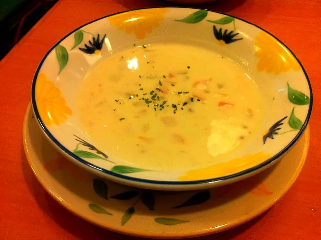 Snapdishの料理写真:seafood chowder|skyblueさん