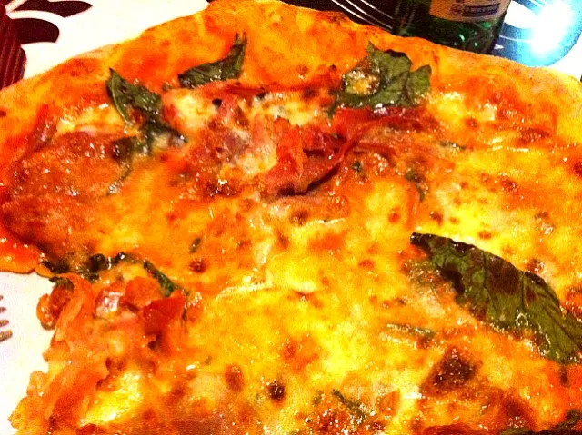 Snapdishの料理写真:italia pizza|Diepak Kisoensinghさん