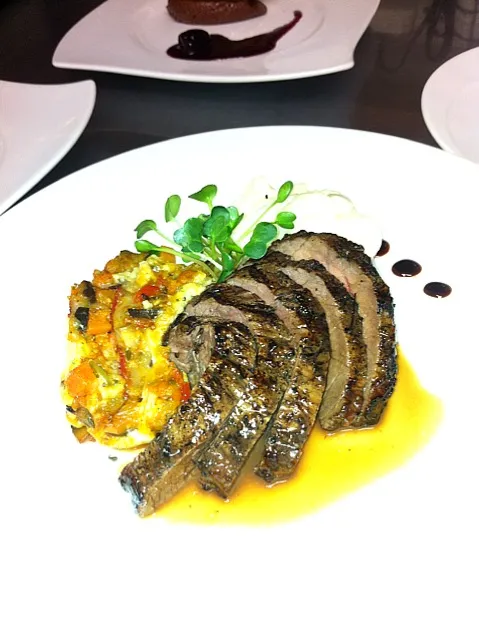 roasted beef with garlic potato ...|Chris Shannonさん