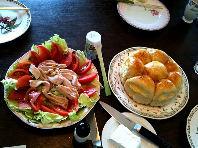 Snapdishの料理写真:鶏胸肉のハムとフラワーパンランチ|maiさん