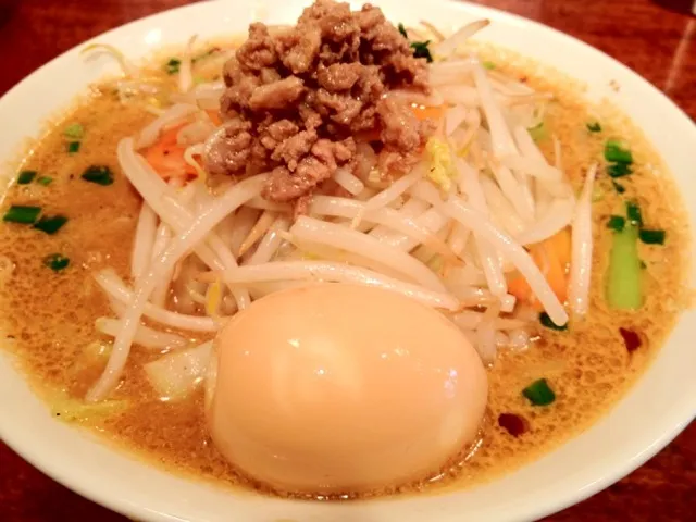 味噌タンメン（辛さなし、麺半分、野菜多め、味玉入り）。 #ランチ #ラーメン|Takashi H.さん