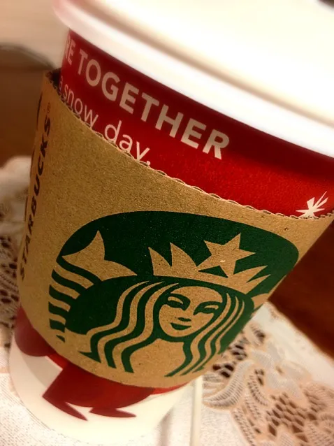 Snapdishの料理写真:hot cranberry white mocha|belle nakaoさん