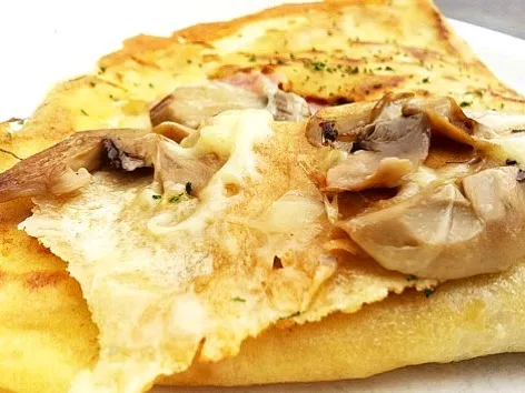 ham and mushroom with cheese crepe|chaliieさん