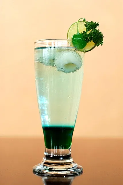 Snapdishの料理写真:lychee blue soda|astrivani fauzia charlotteさん