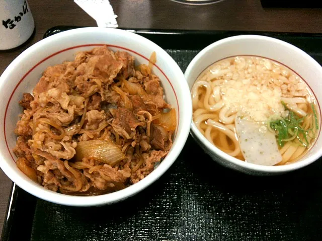 牛丼とうどん|MINORU SUYAMAさん