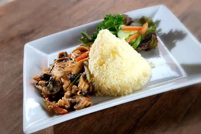 chicken vienese|astrivani fauzia charlotteさん