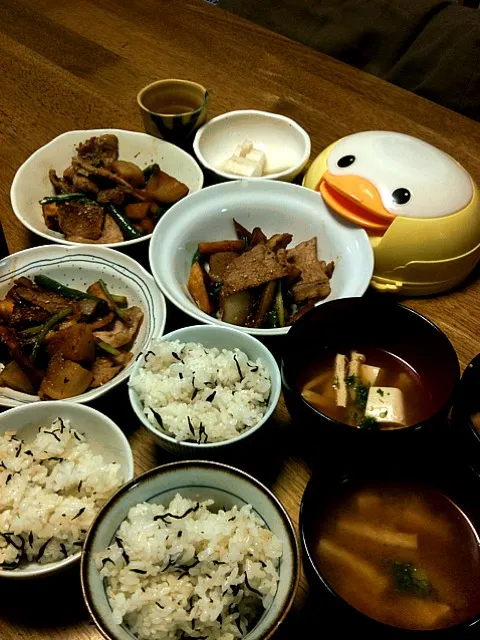 Snapdishの料理写真:豚肉とサツマイモとカブラの甘辛炒め|minabe nobukoさん