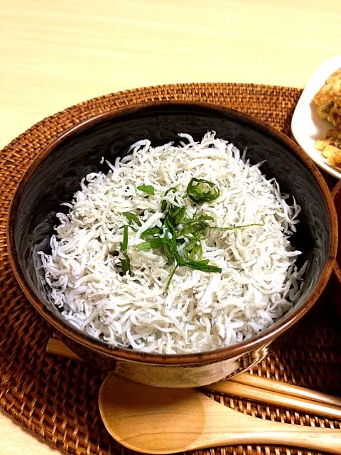 答志島産 太白しらす ぜいたく丼|hirokawaさん