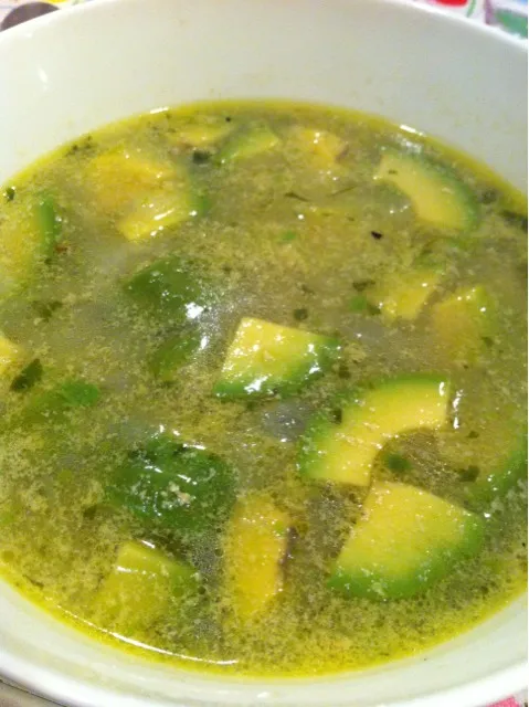 avocado & chicken soup|miwa nagamitsuさん