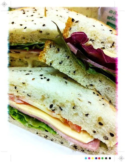 Black Sesame Bread Club Sandwich|Zenithさん