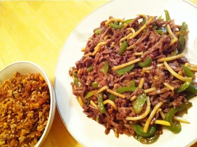 青椒肉絲&麻婆春雨 / Pepper stake & Spicy pork glass noodle|mamakumiさん