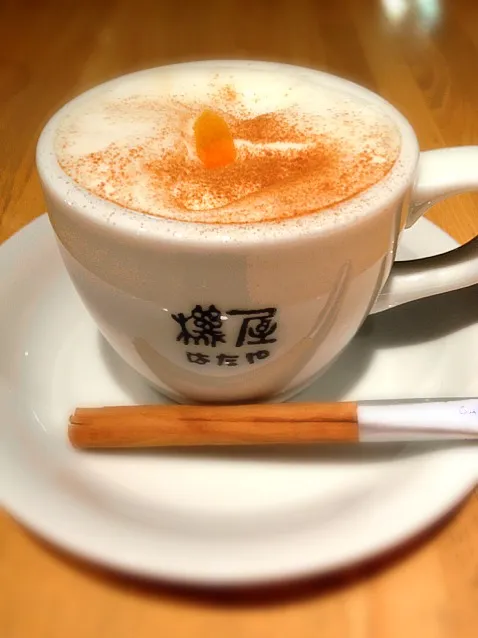 Italian Cappuccino with 生クリーム (heavy cream)|Colinさん