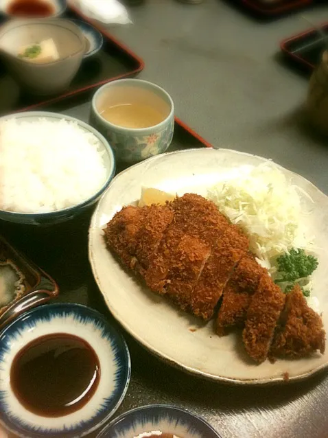 Snapdishの料理写真:ロースカツ定食|たけななさん