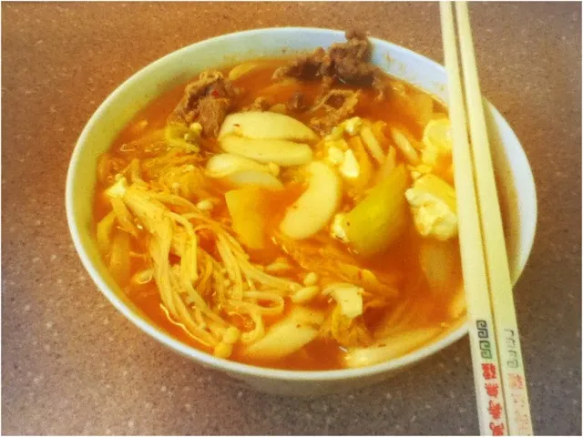 Korean rice cake with kimchi soup|Hoさん