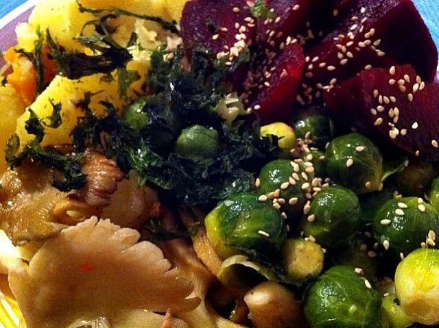 Snapdishの料理写真:sweet potatoes, beets, oyster mushrooms, brussel sprouts|Gabiさん