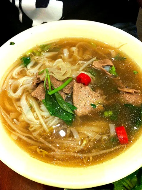 Rare & Well-cooked beef noodle soup|HeidiLittleさん