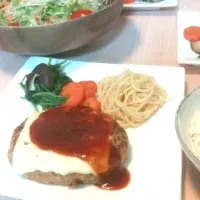 Snapdishの料理写真:ハンバーグ|erikoさん