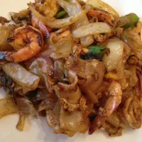 shrimp pad kee mow @ royal thai|hannahさん