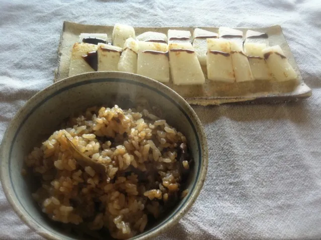 La Colazione:Cucina Giapponese/朝ごはん、牛肉とごぼうの炊き込みご飯、炒めた干し大根にバルサミコ酢|s_bosatsuさん