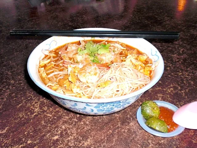 Snapdishの料理写真:Laksa Sarawak|Yoku kuu kyaku daさん