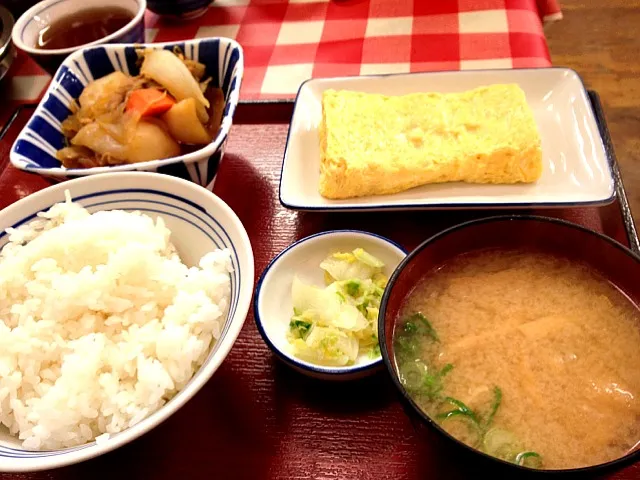 肉じゃがと卵焼き定食|makiさん