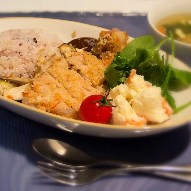 Snapdishの料理写真:焼きトンカツと野菜スープ|seraさん