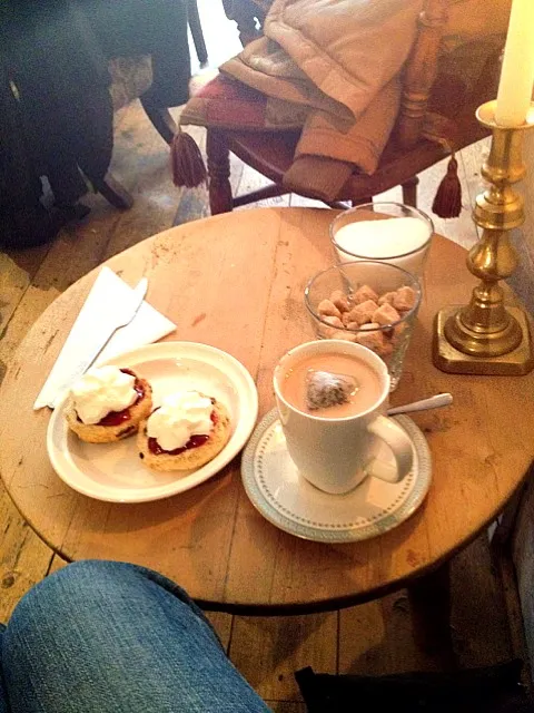 #tea and #scone at The Vintage Emporium #creamtea #bricklane|wakakoさん