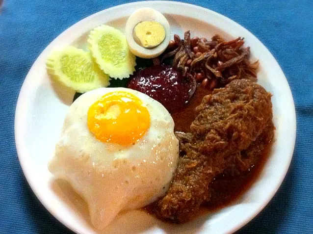 nasi lemak momo|in knots cafeさん