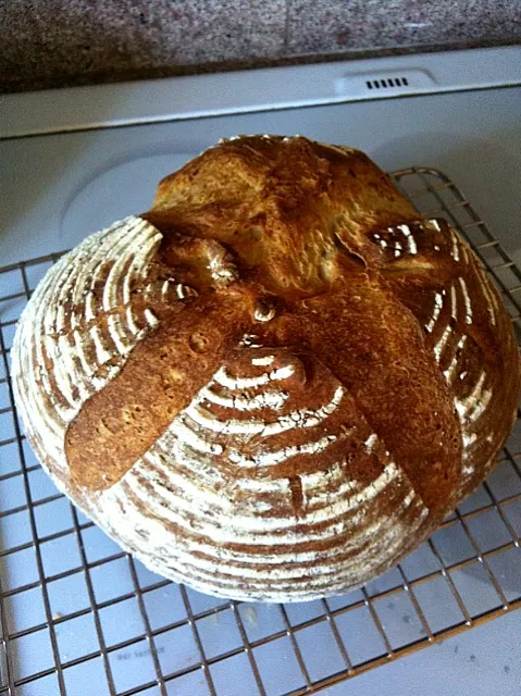 久々に醗酵かご使った。/ Sourdough Bread|mamakumiさん