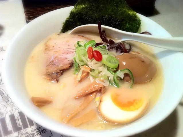 味玉ラーメン|リフルシャッフルさん