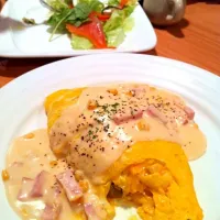 Snapdishの料理写真:ベーコンとコーンのチーズオムライス|toomtuiさん