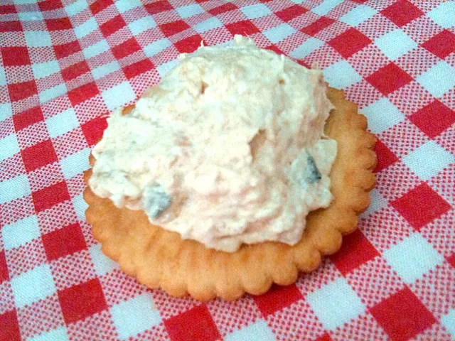 Tuna Spread with Cracker|sasi-sOmさん