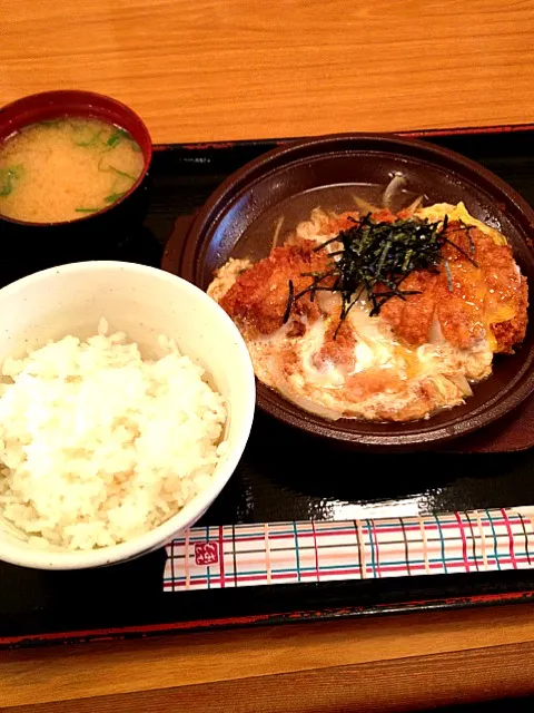 かつとじ定食のご飯小|おがあきさん