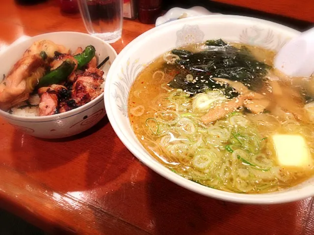 Snapdishの料理写真:塩ラーメンセット|Junya Tanakaさん