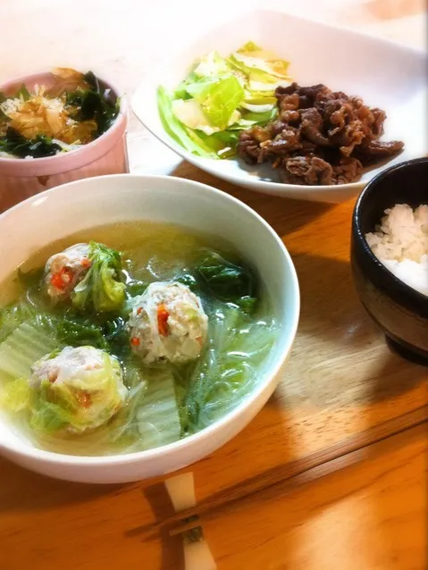 鶏の団子と白菜の春雨スープ＊大根の和風サラダ＊牛肉のスタミナ焼＊キャベツの塩だれ＊ご飯|hikariさん