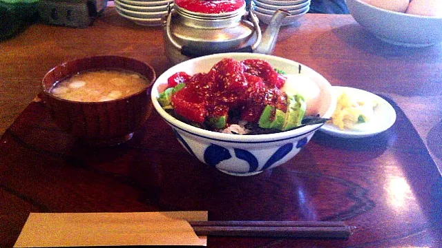 マグロアボカ丼|磯部麻衣さん