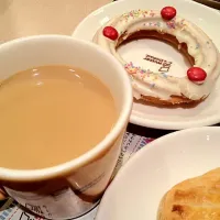 Snapdishの料理写真:ミスドなう( ´ ▽ ` )カフェオレうまーい|tubupyonさん