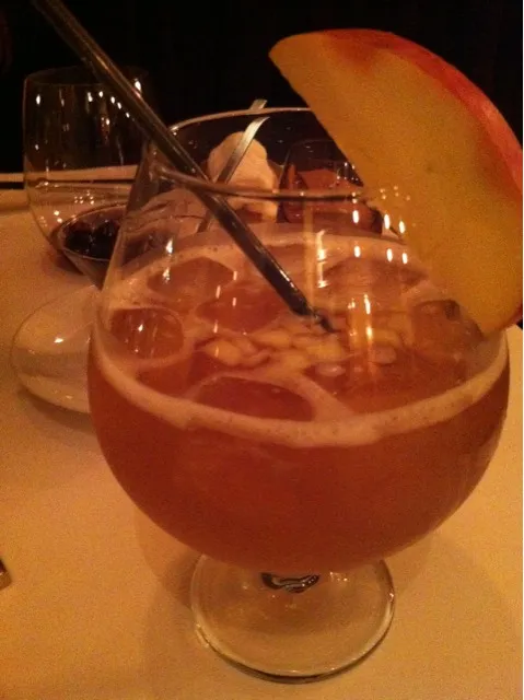 iced apple pie/ apple juice snap liqueur, cloves and pumpkin spice|Chris Shannonさん