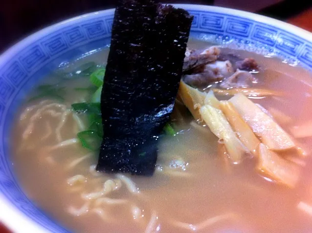 南京千両のラーメン。宮本家の味やね|もとゆきさん