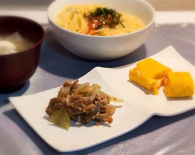 豚肉の生姜焼き風、卵焼き、野菜と豆腐の和風スープ、明太子パスタ|seraさん