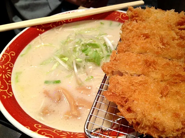 tonkatsu ramen|Lawrence Angさん